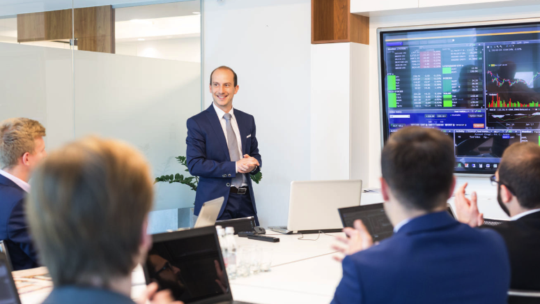 ナレーション 映像翻訳 通訳 外国人モデル事務所 外国人エキストラ　外国人モデル男性白人　外国人モデル女性白人　外国人モデル男性黒人　外国人モデル女性黒人　外国人モデル子供　外国人モデルキッズ　ハーフモデル　 外国人ダンサー 外国人モデル東京　字幕翻訳 ダビング 文字起こし テープ起こし 翻訳　音声データチェック 英語 フランス語 マレー語 タイ語 タガログ語 アラビア語 スワヒリ語 インドネシア語 ベトナム語 ミャンマー語